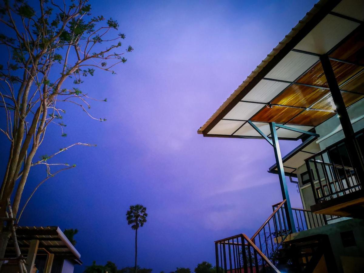 Baan Rabiangdao Uthaithani อุทัยธานี ภายนอก รูปภาพ